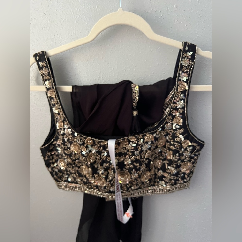 New Sani Ravi top in Black and Gold Size Small - Picture 3 of 12